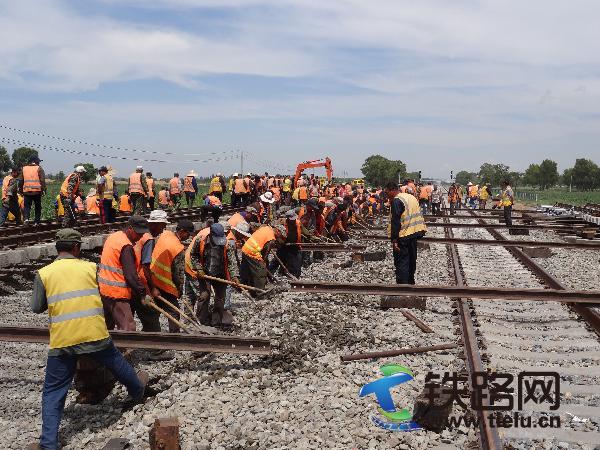 1533603409487808.jpg 平凡的中國鐵建人.JPG