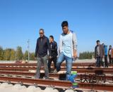 沈陽鐵路局蒙遼公司總工宋順德仲秋節深入新民北現場