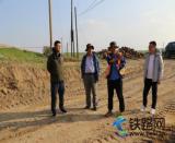 運管公司呼和公司總經理高懷玉到包白線查看水害復舊