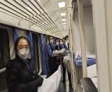 逆行而上的美麗身影——他和她