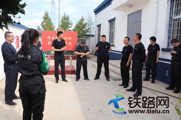 托克托東車站派出所開展心理健康活動