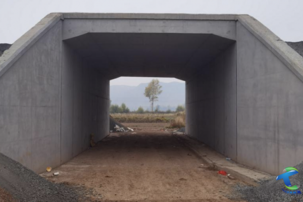 中鐵二十一局四公司蘭張三四線鐵路項目橋涵主體工程