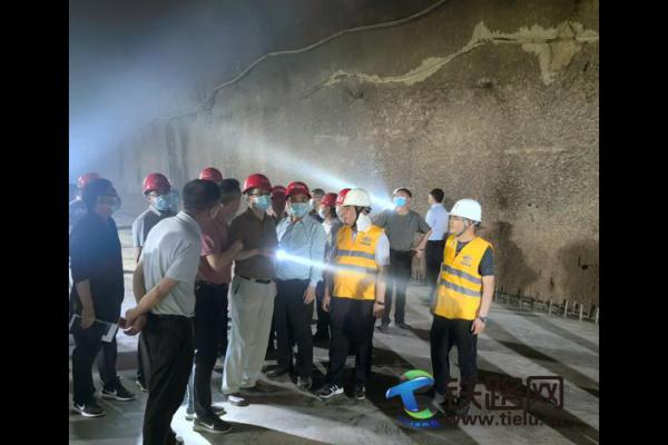 �����F·�٫@�cٝ��Ч������������