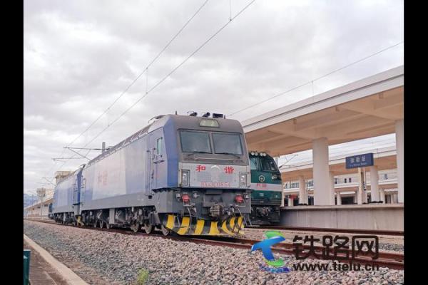 彌蒙高鐵進入聯調聯試階段,為開通運營發起最后沖刺