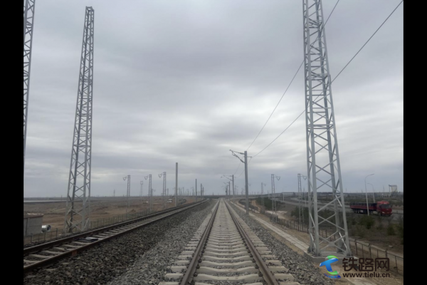 烏將鐵路增建二線全線開通運(yùn)營(yíng)