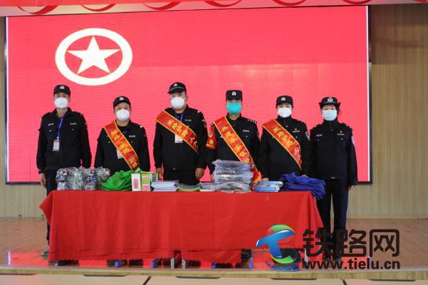 呼鐵民警深入鐵路沿線學(xué)校開展“開學(xué)第一課”安全宣