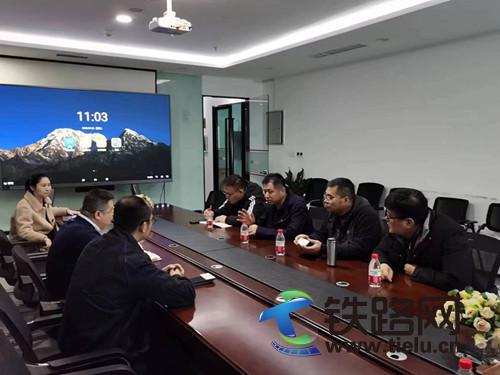 ��FԺ�ܲ��T�M�F�����������{����Ϣ���cУ�@�ǻ�