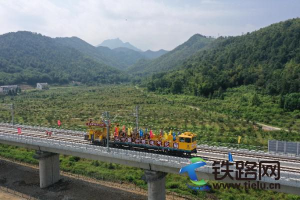 ���S���F�חl���|�W�����ɹ����O