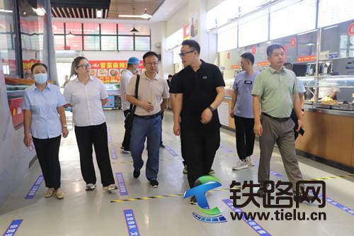 筑牢安全防線 守護校園平安:陜鐵院開展新學期開學前