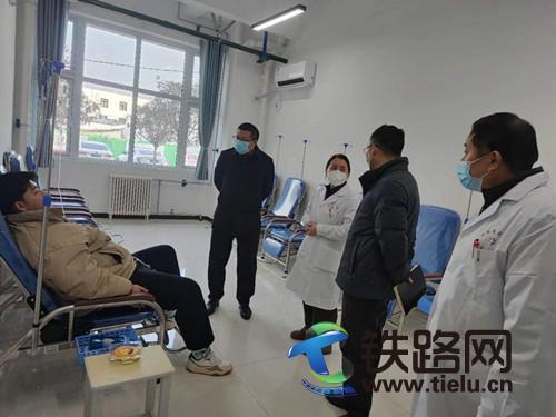 陜鐵院校領導到校衛生所檢查指導工作