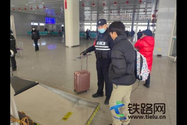 �ȳǱ�܇վ�ɳ���ȫ���o(h��)��2024�괺�\(y��n) �ÿͳ���ƽ��