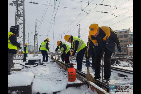 雪又雙叒叕來了!!! —安電人在行動