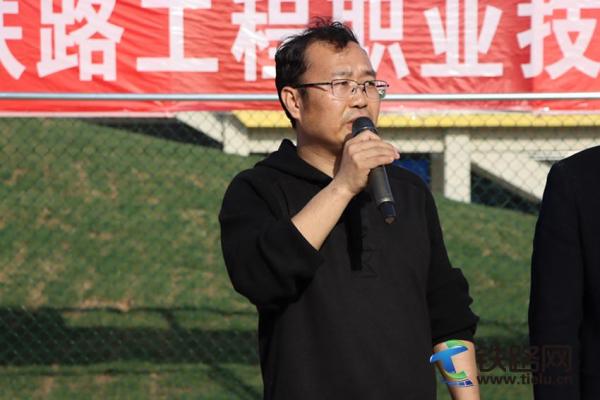 �ԡ��ݡ����� ����δ��ȼ������FԺ�_չ����У�@����